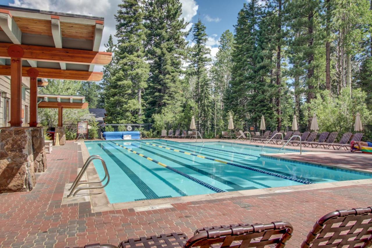 Starry Aspen Grove Hotel Truckee Esterno foto
