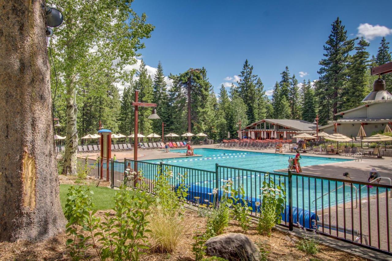 Starry Aspen Grove Hotel Truckee Esterno foto